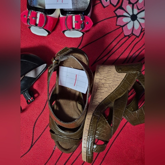 AEROSOLES Shoes - Brown Green Wedge Sandals Size 9.5